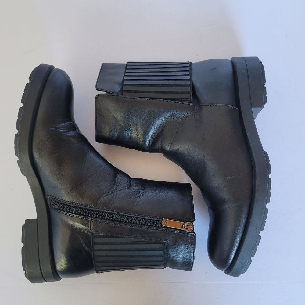 Aquatalia Women's Leather Ankle Boots With Ribbed Elastic Panel. Size 7-7.5 - Picture 4 of 8